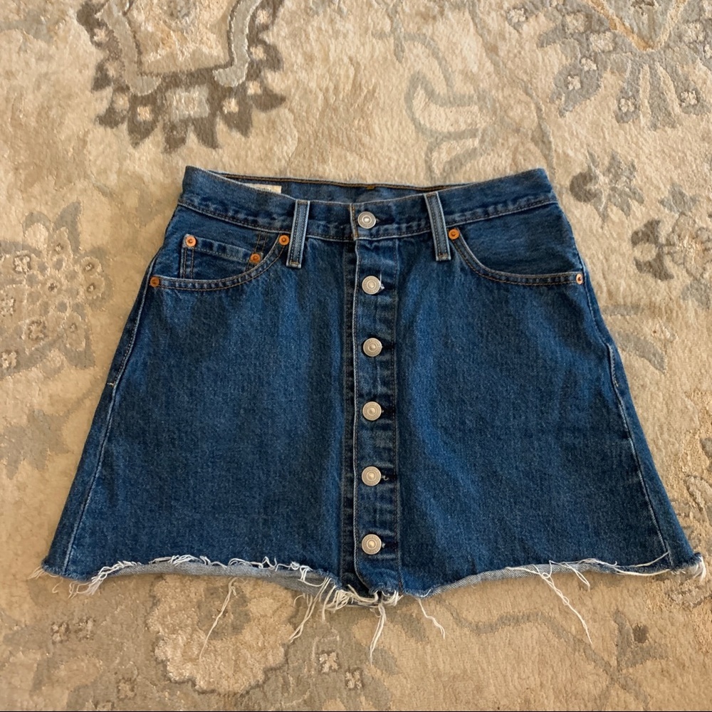 Levi’s Button Up Denim Skirt